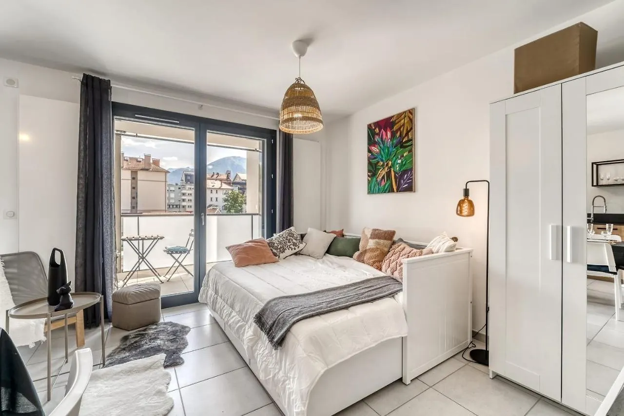 Emergence - Beautiful Studio For 2 People Balcony And Garage Annecy France