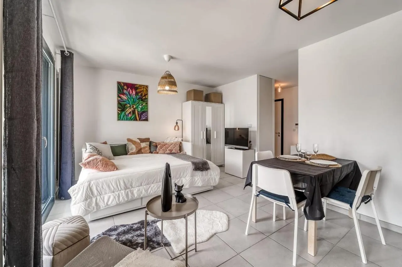 Emergence - Beautiful Studio For 2 People Balcony And Garage contacts